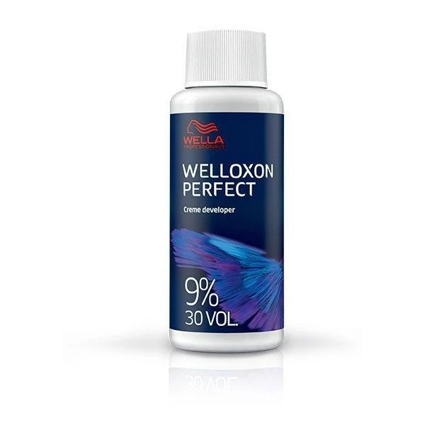 Oxydant Welloxon Perfect 9% 30V Wella 60ml Oxydant Welloxon Perfect 9% 30V Wella 60ml -Produits Capillaires oxydant welloxon perfect 9 30v wella 60ml